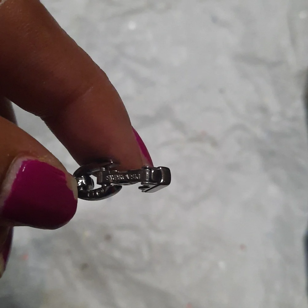 Zwarovski crystal Necklace - Picture 4 of 16